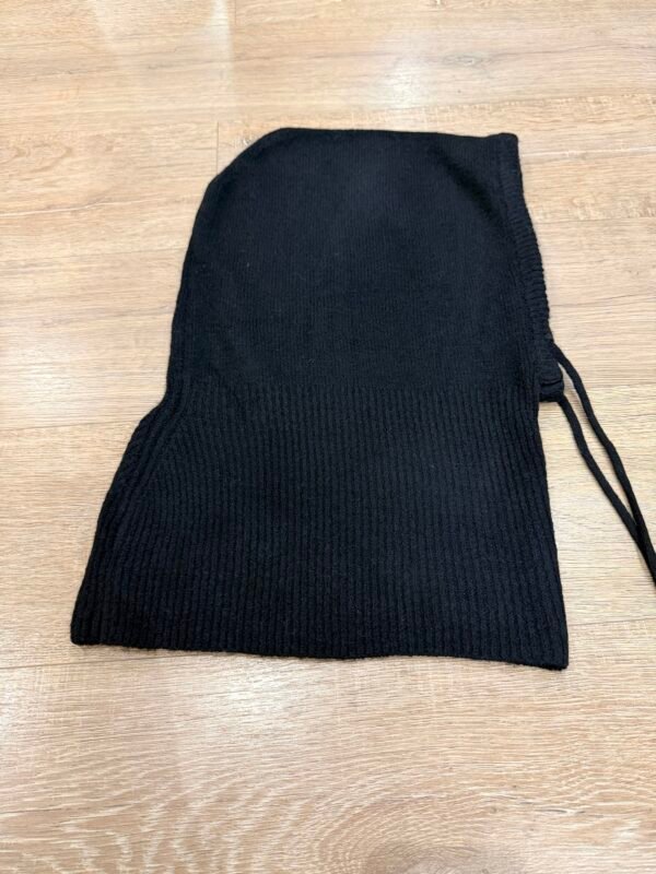 img_1161-2 Cagoule noire – Modèle Lucile