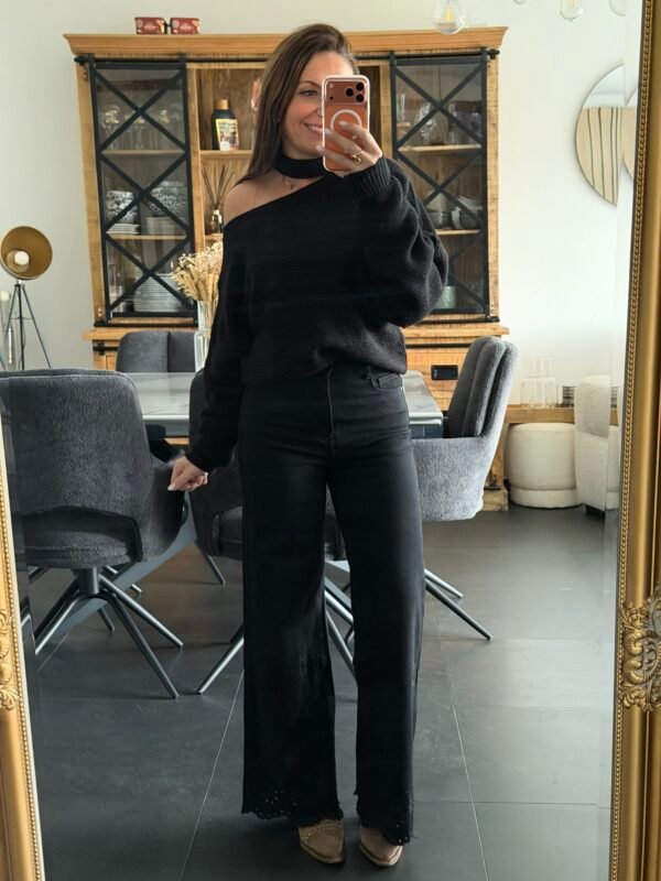Pull noir épaule dénudée – Modèle Lalie