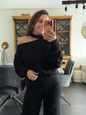 Pull noir épaule dénudée – Modèle Lalie
