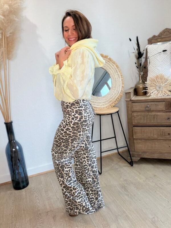 img_2044-2 Cagoule jaune pale – Modèle Lucile