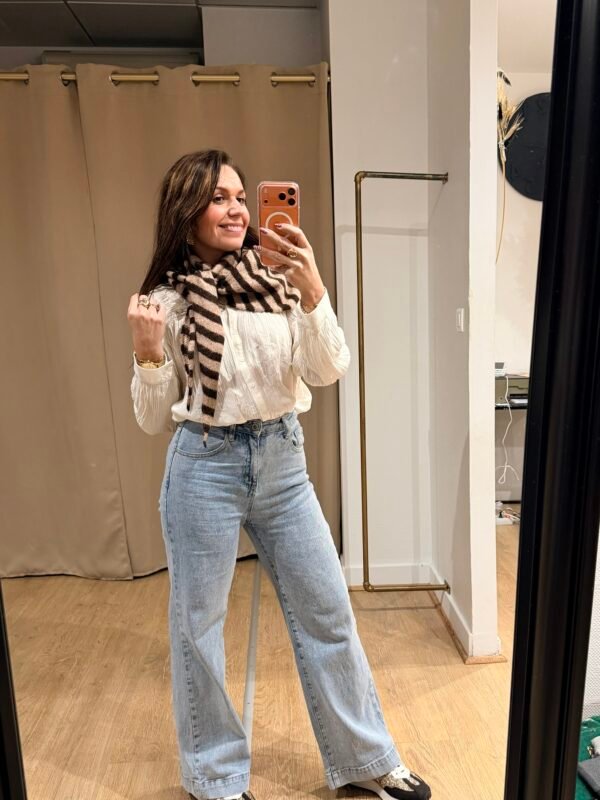 Écharpe rayée triangle marron - Modèle Claire