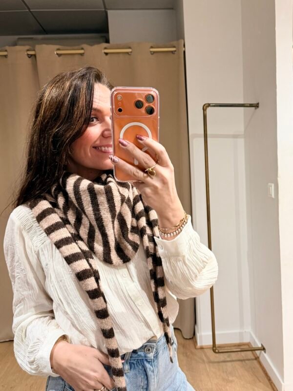 Écharpe rayée triangle marron - Modèle Claire