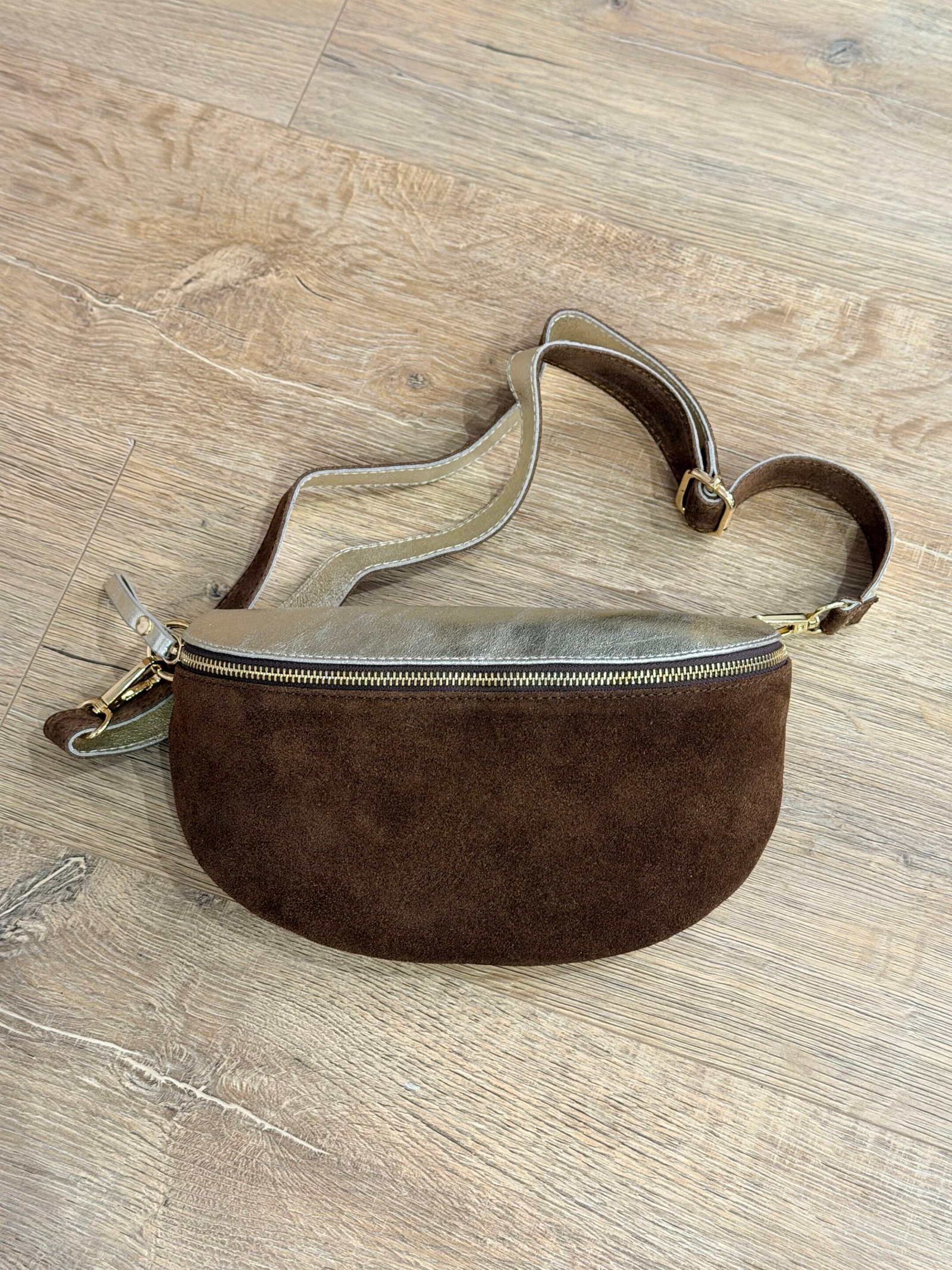 Sac banane cuir daim marron – Modèle Lana