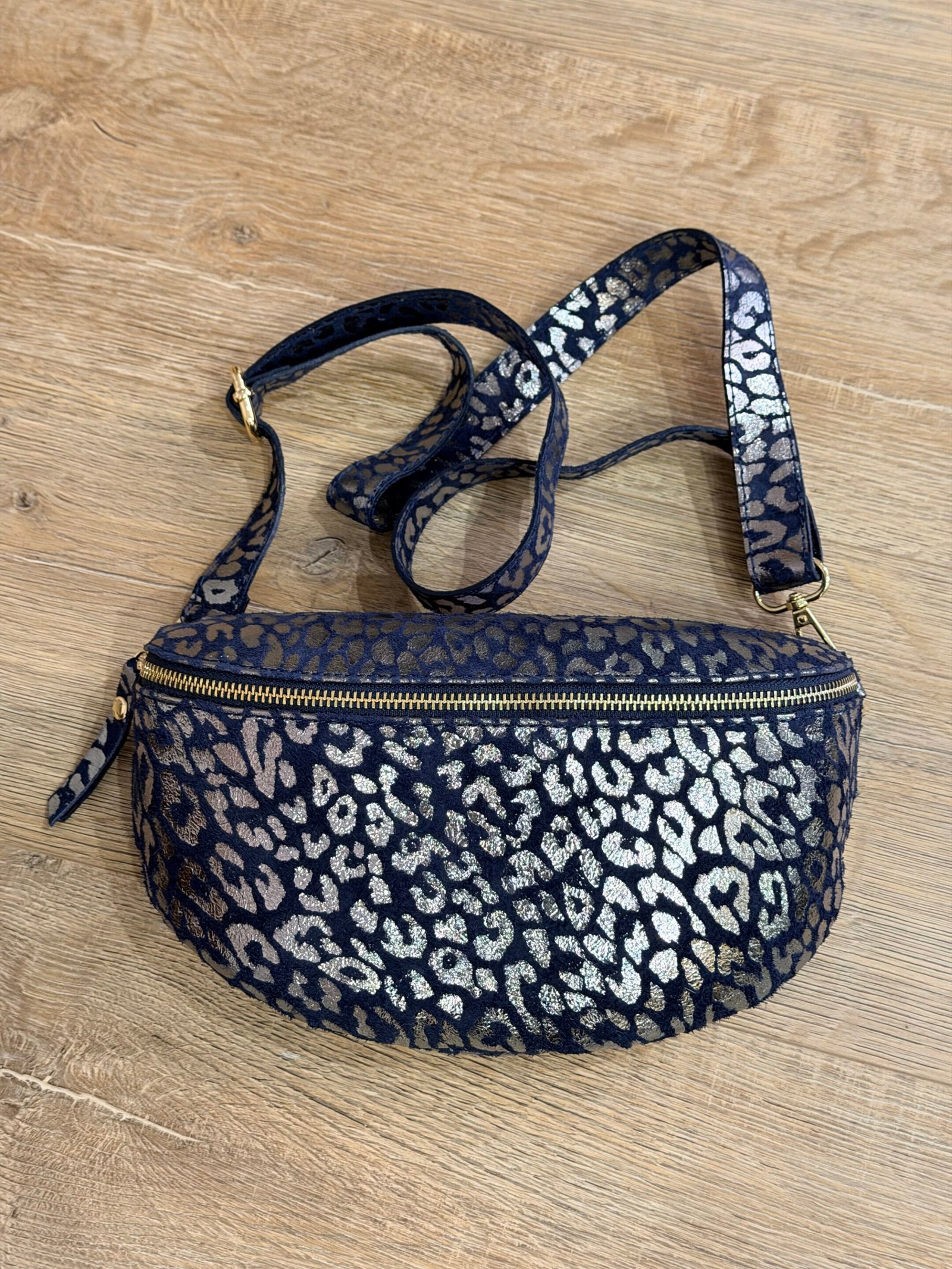Sac banane métallisé marine  léopard – Modèle Lou