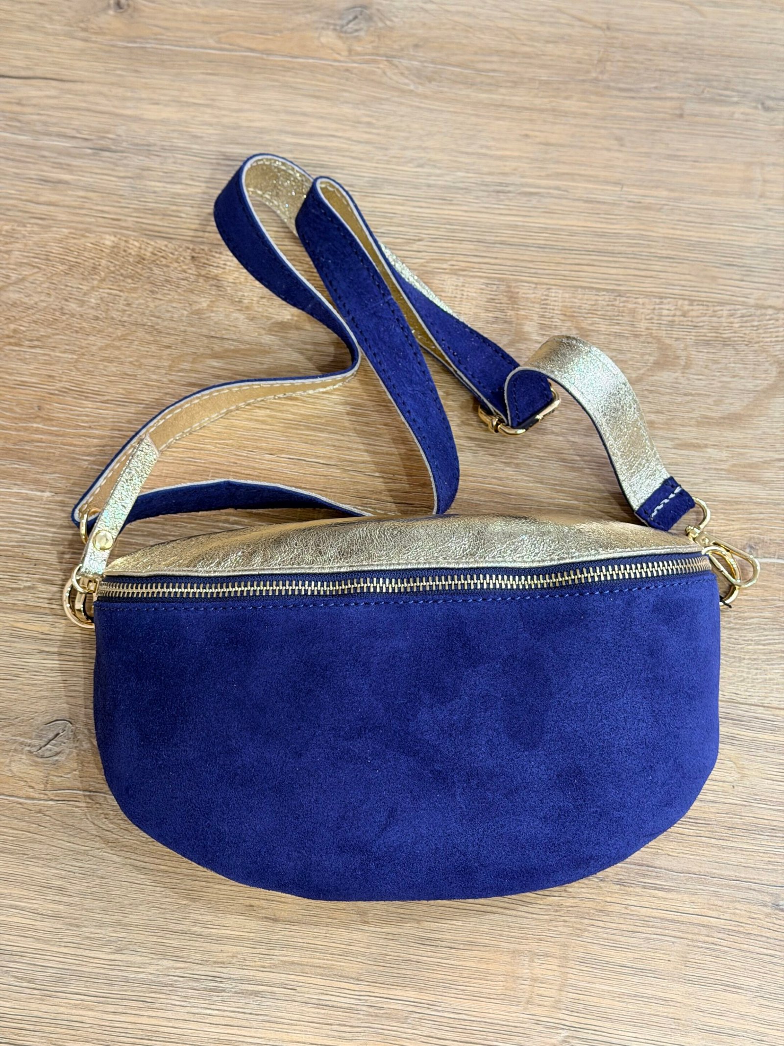 Sac banane cuir daim bleu – Modèle Lana