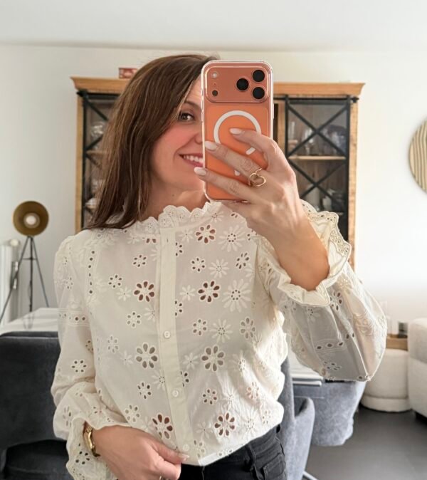 Chemise beige broderie anglaise- Modèle Jay