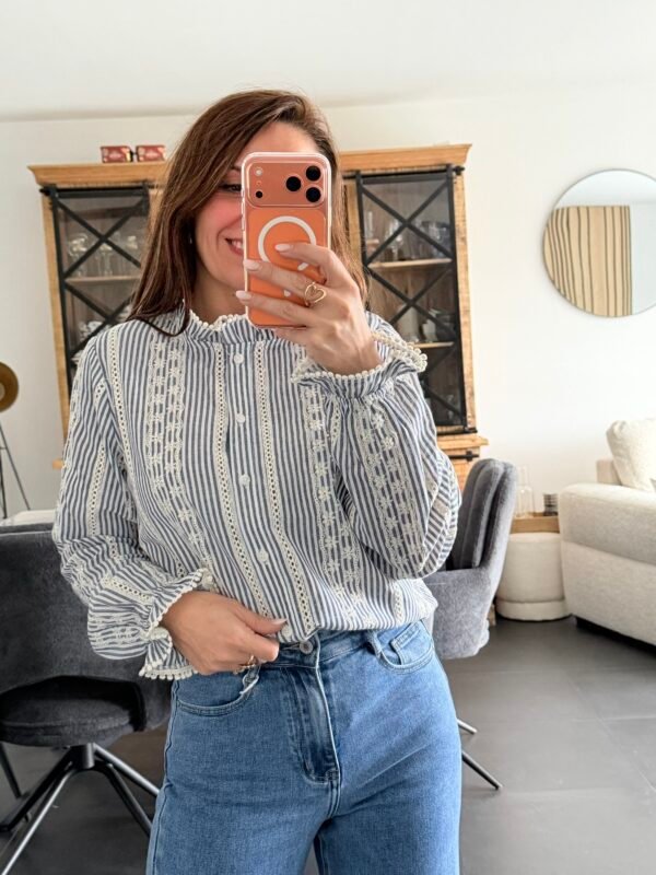 Chemise rayée marine avec broderie - Modèle Livia