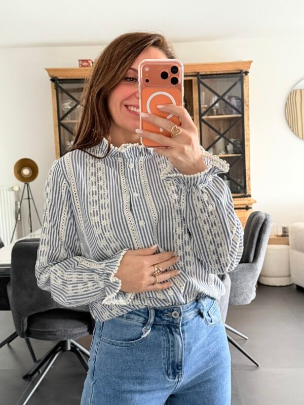 Chemise rayée marine avec broderie - Modèle Livia