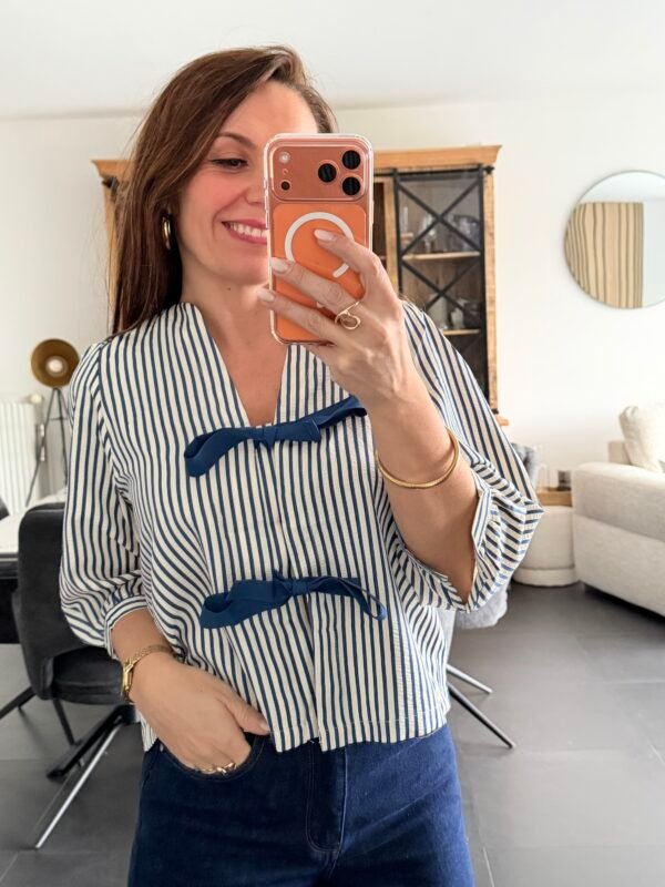 Chemise rayée bleu avec noeuds - Modèle Cynthia