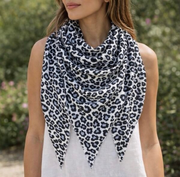 Foulard gaze de coton léopard noir - Modèle Magdalena
