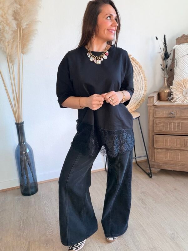 T shirt noir bas dentelle - Modèle Romance