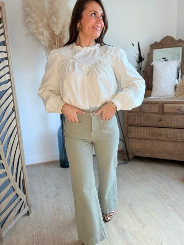 img_4135 Blouse écru avec broderie - Modèle Sisco