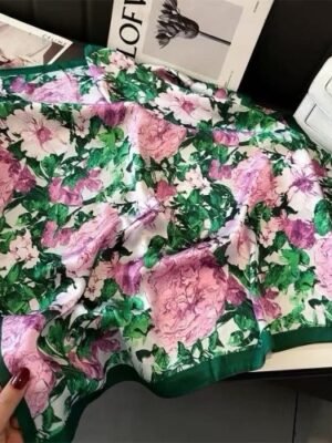 img_5847 Petit foulard carré – Modèle Vanessa