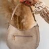 Sac à mains lune beige  – Leya