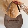Sac à mains lune taupe – Leya