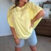 T shirt oversize délavé jaune - Modèle Jenner