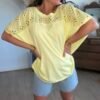 T shirt oversize délavé jaune - Modèle Jenner