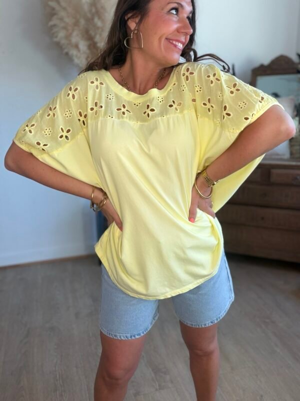 T shirt oversize délavé jaune - Modèle Jenner