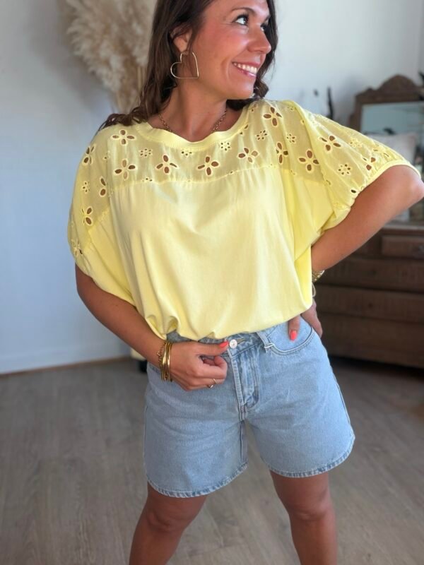 T shirt oversize délavé jaune - Modèle Jenner