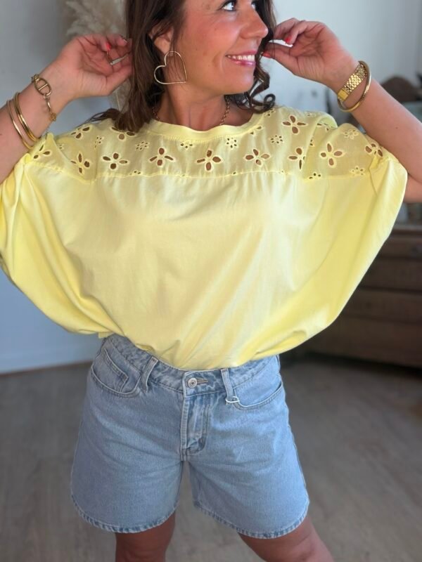 T shirt oversize délavé jaune - Modèle Jenner