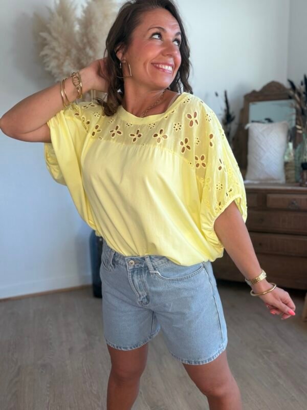 T shirt oversize délavé jaune - Modèle Jenner