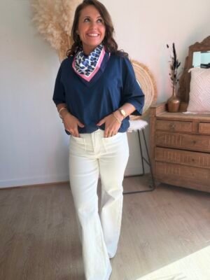 T shirt bleu marine avec foulard  - Modèle Satine