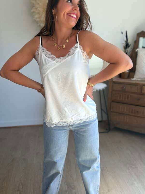 Top blanc à bretelles avec dentelle - Modèle Lisie