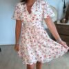 Robe courte fleurie fond blanc  - Modèle Sylvia