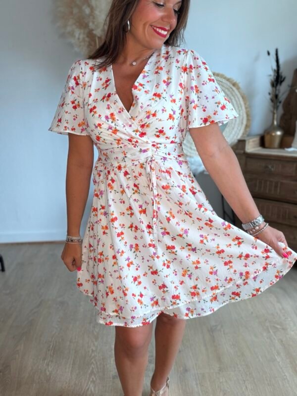Robe courte fleurie fond blanc  - Modèle Sylvia