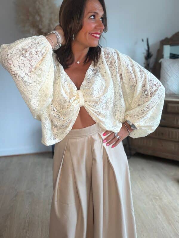 Blouse beige dentelle - Modèle Rosie