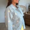 Veste bleu ciel marguerites - Modèle Nice