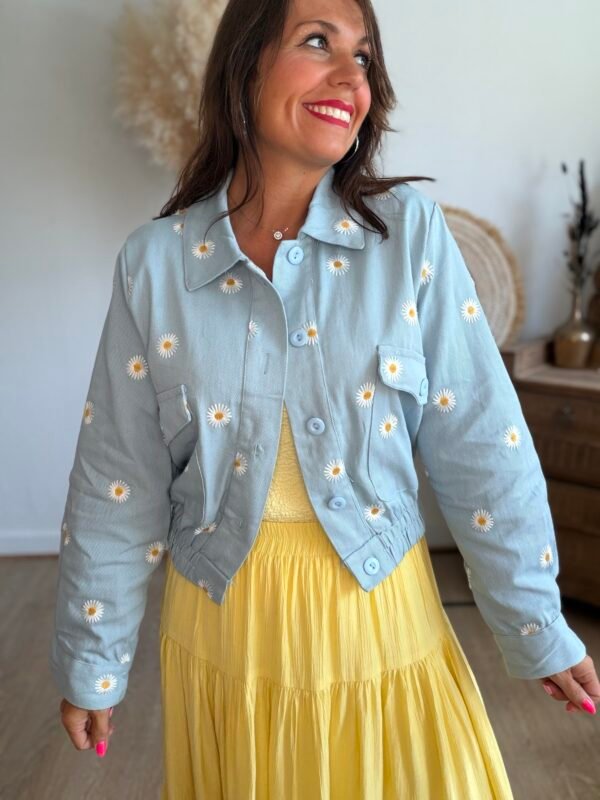 Veste bleu ciel marguerites - Modèle Nice