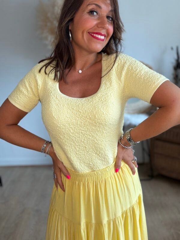 Top texturé jaune - Modèle Rylee
