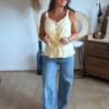 Top à noeud jaune - Modèle Carla