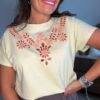T shirt jaune avec broderie - Modèle Ziggi