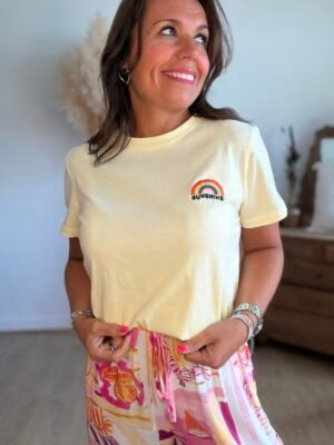 T shirt jaune avec broderie arc en ciel - Modèle Rainbow