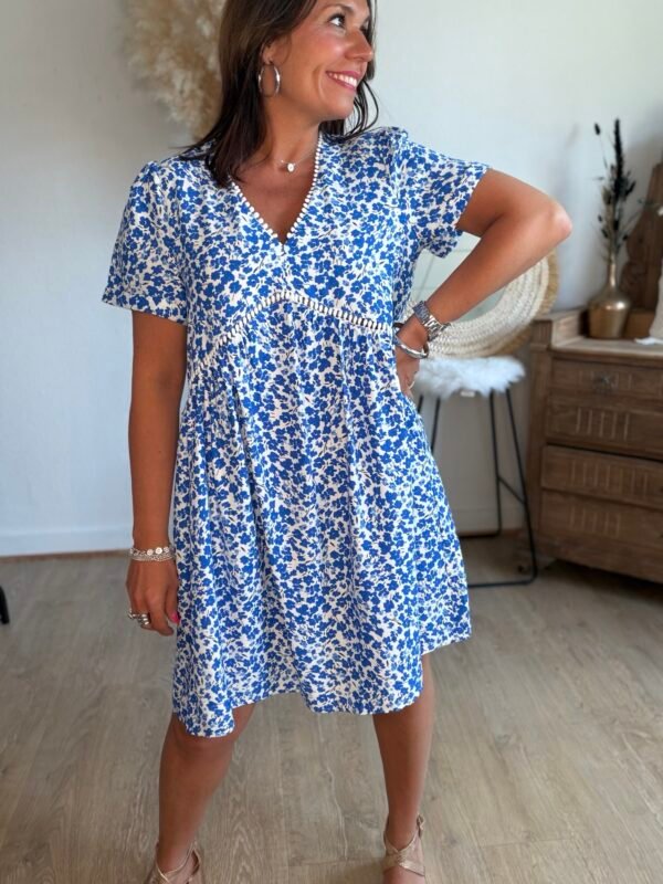 Robe courte fleurie bleu - Modèle Laetitia