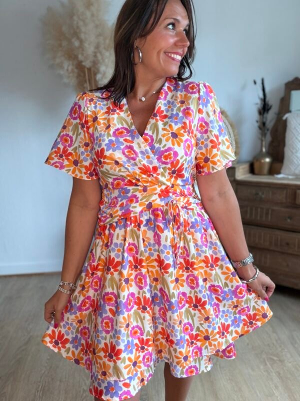 Robe courte colorée - Modèle Seventies
