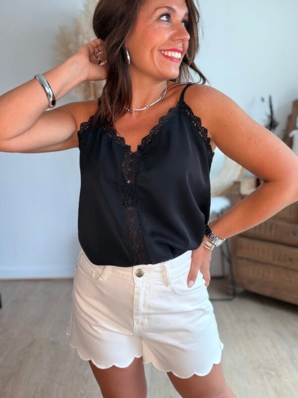 Top noir broderie  - Modèle Tara