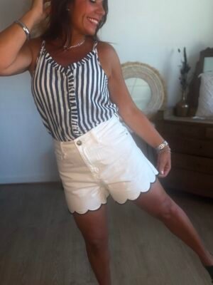 Short en jean blanc marine  - Modèle  Fleur