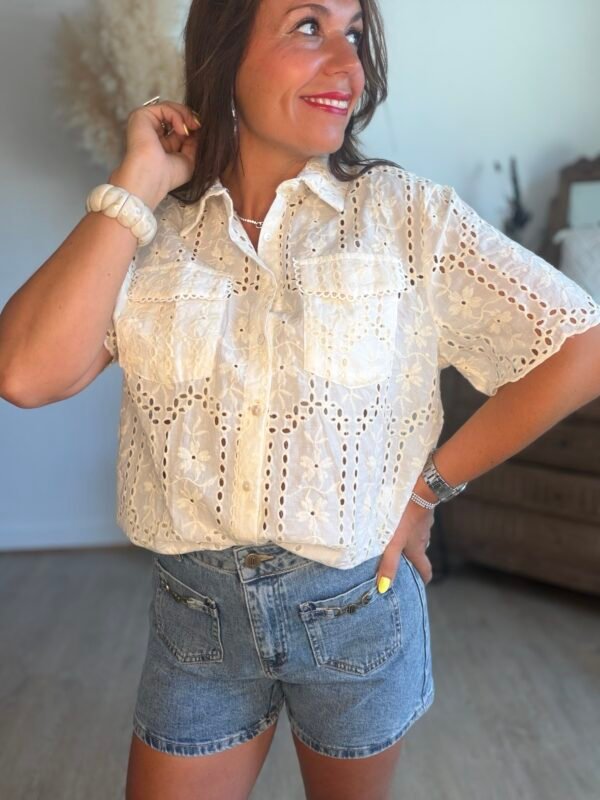 Chemise beige broderie anglaise - Modèle Sarah
