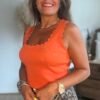 TOP FESTONNE ORANGE Top en maille orange - Modèle Charlotte