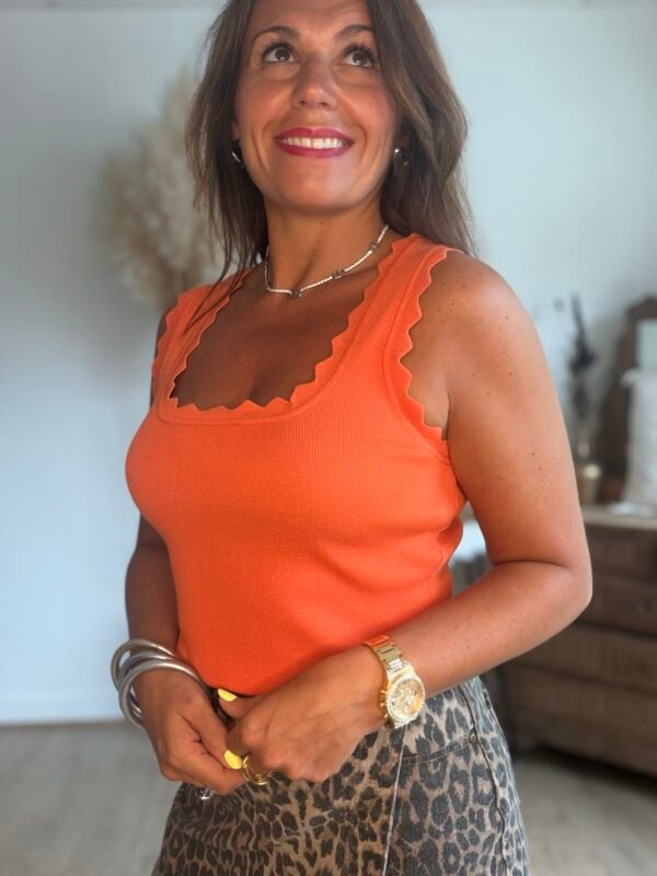 TOP FESTONNE ORANGE Top en maille orange - Modèle Charlotte