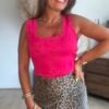TOP FESTONNE FUSHIA Top en maille fushia - Modèle Charlotte