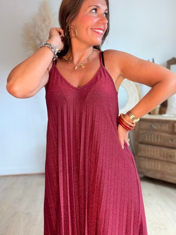 img_7357 Robe plissée pailletté bordeaux - Modèle Sandrine