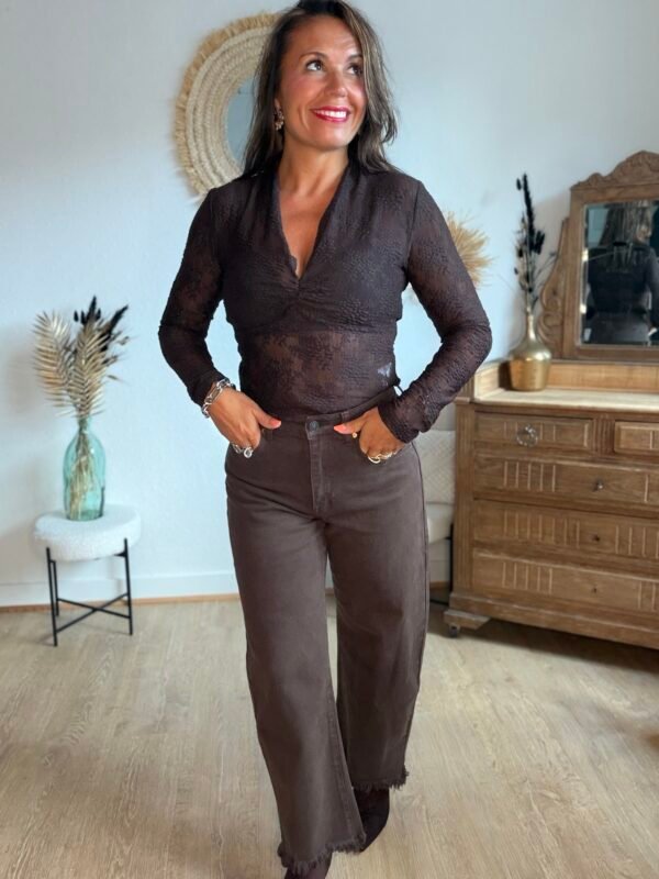 Top dentelle col V chocolat - Modèle Bertille