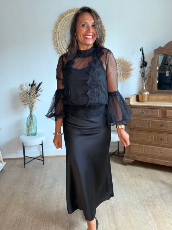 img_0345-3 Jupe longue Satin noire - Modèle Lison