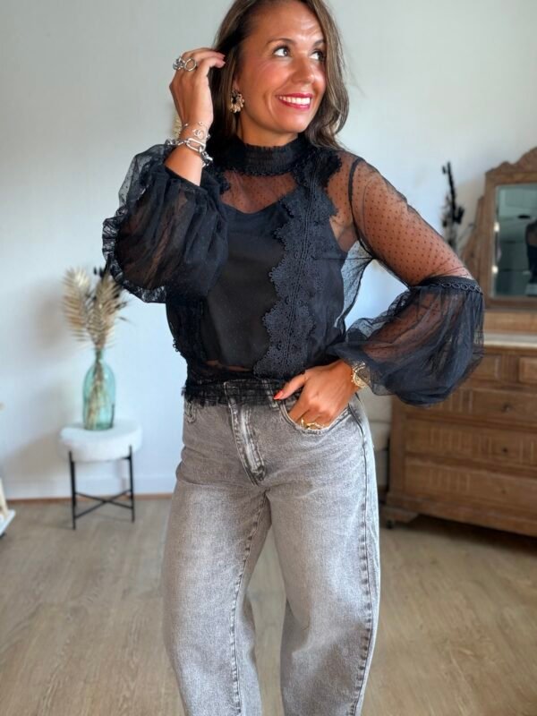 Blouse dentelle noire plumetis - Modèle Lisie