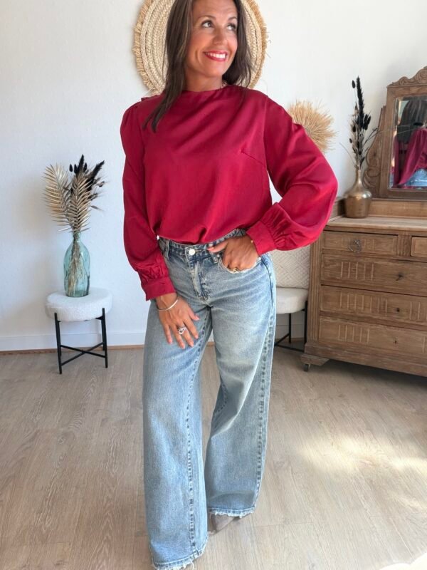 Blouse satin texturé à dos Benitier rouge - Modèle Lou