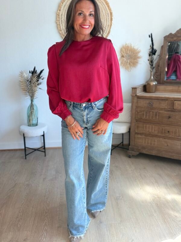 Blouse satin texturé à dos Benitier rouge - Modèle Lou